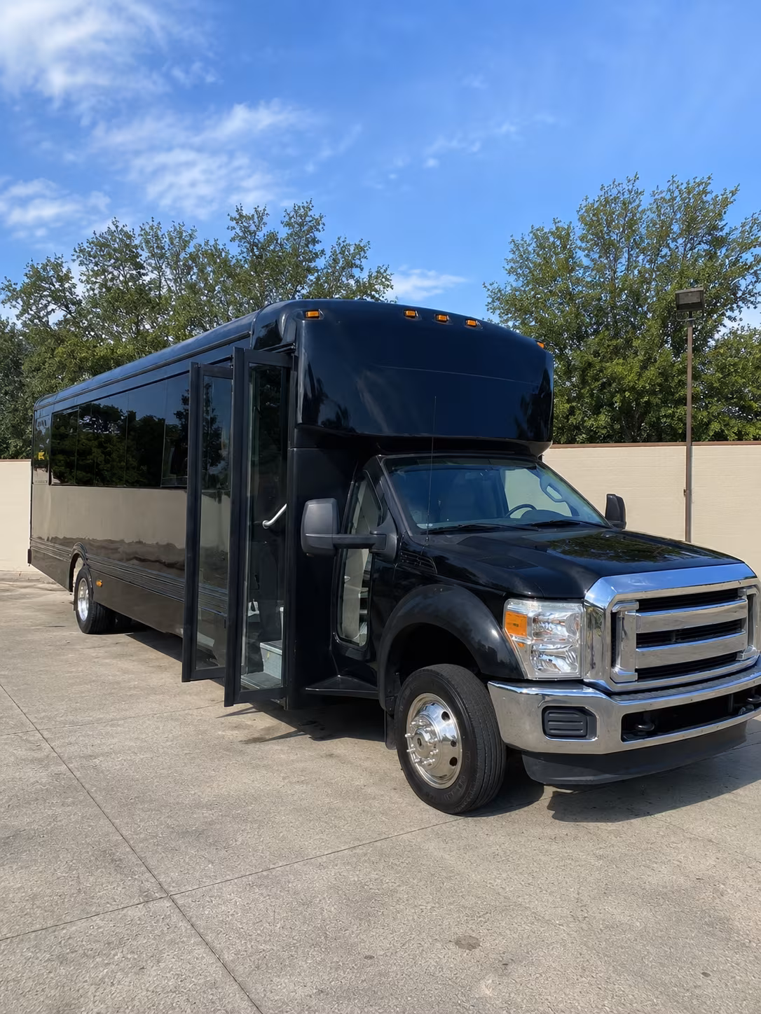council bluffs 20 passenger party bus