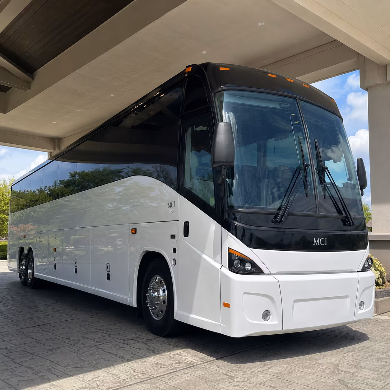 lincoln and kansas city airport bus rentals for council bluffs groups