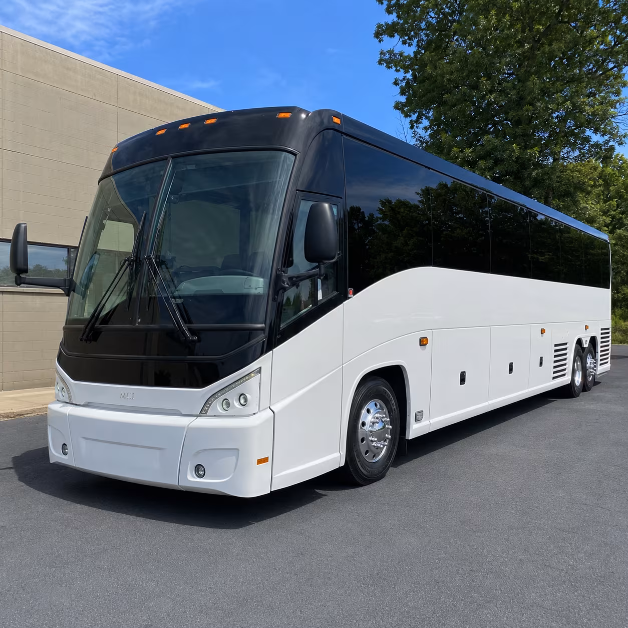 one bus gets your group to the berkshire hathaway annual meeting in omaha